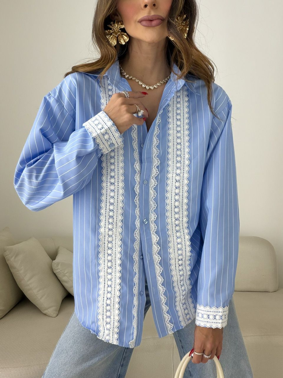 CAMISA SANDY LISTRADA AZUL CLARO