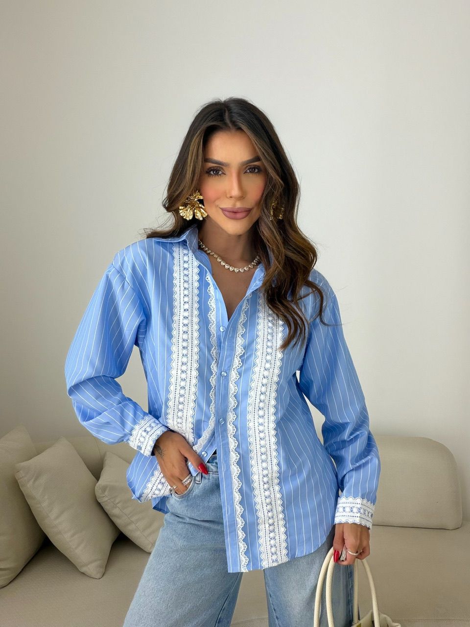CAMISA SANDY LISTRADA AZUL CLARO - 0079650106 - CAROLLA FERRARO