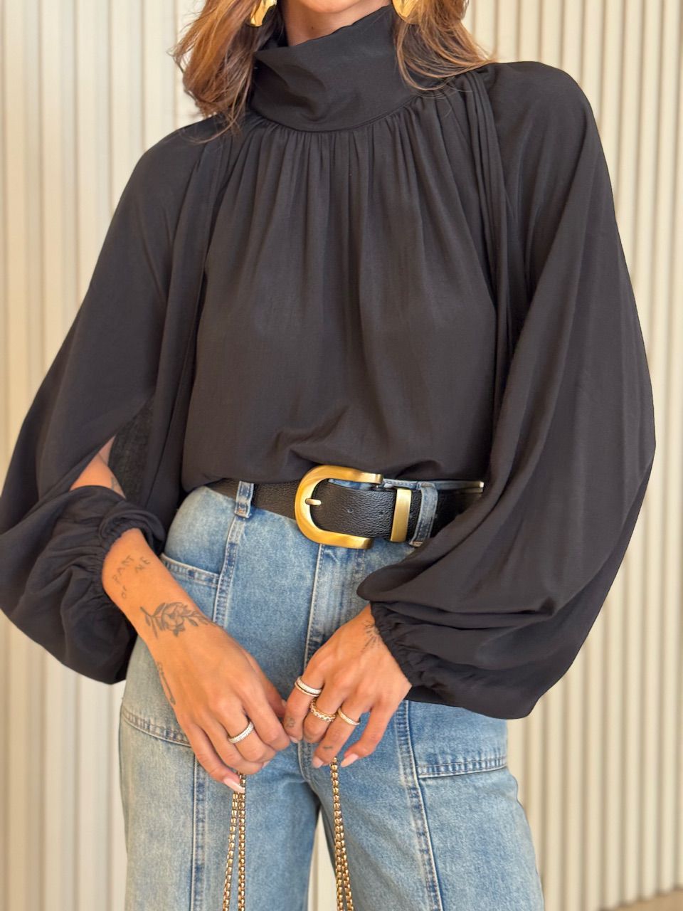 BLUSA PALOMA MANGA LONGA PRETA