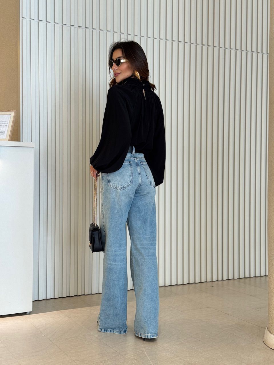 BLUSA PALOMA MANGA LONGA PRETA