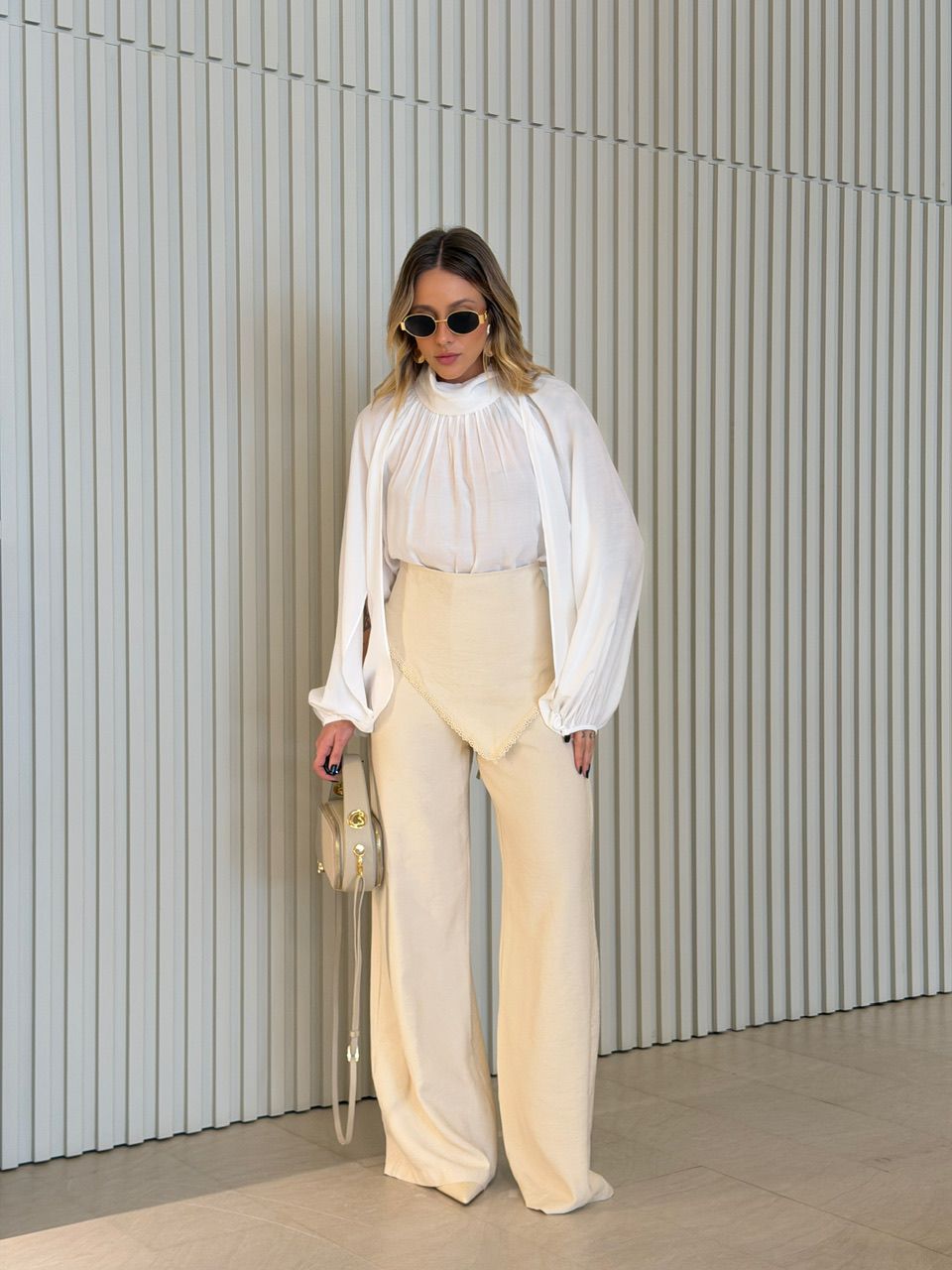 CALÇA NÁDIA LENÇO AREIA - 0074690110 - CAROLLA FERRARO