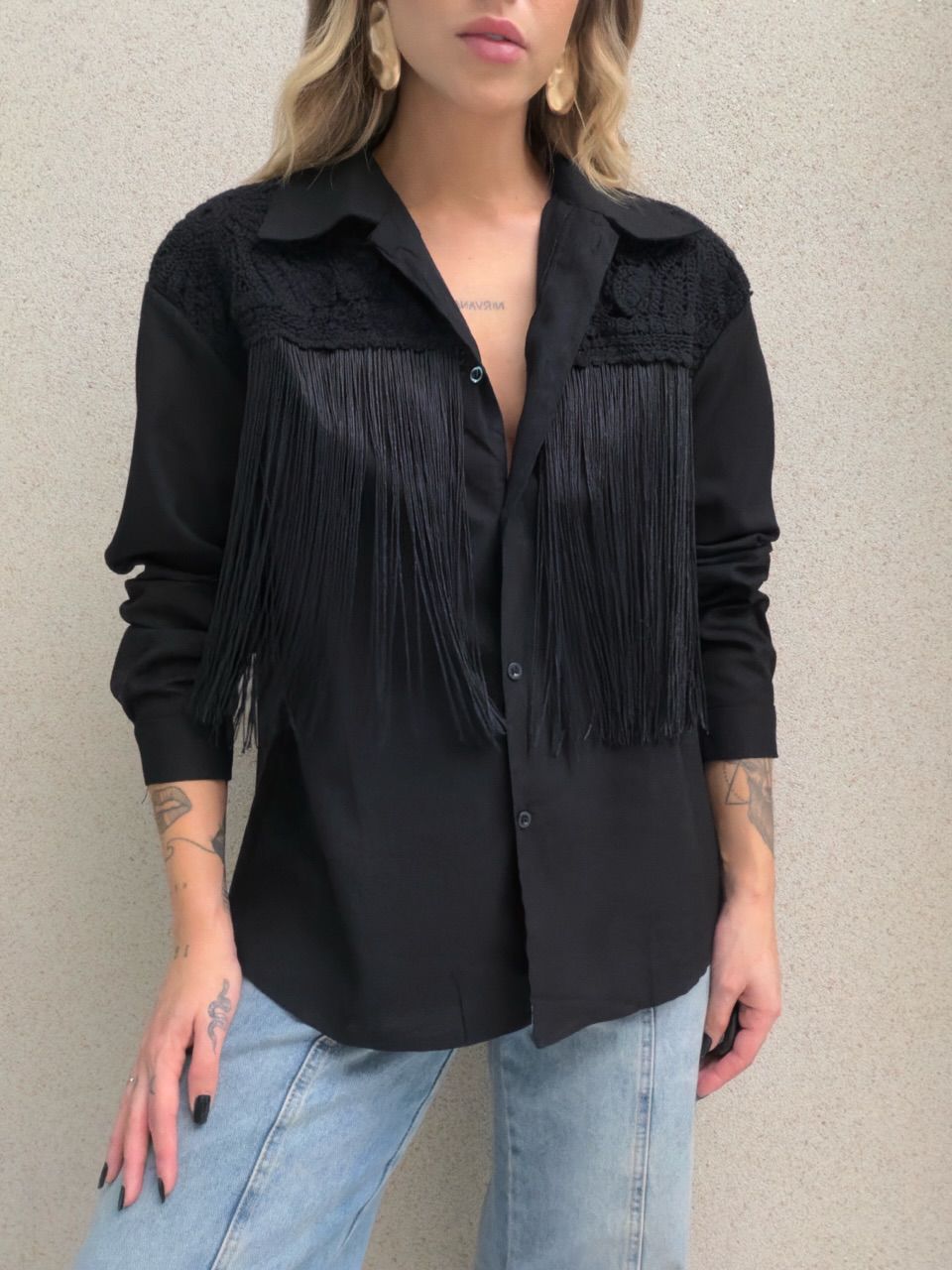 CAMISA PATRÍCIA FRANJAS PRETA
