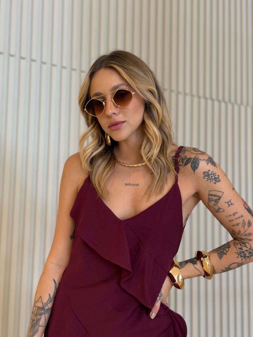 VESTIDO ALANIS BABADO VINHO