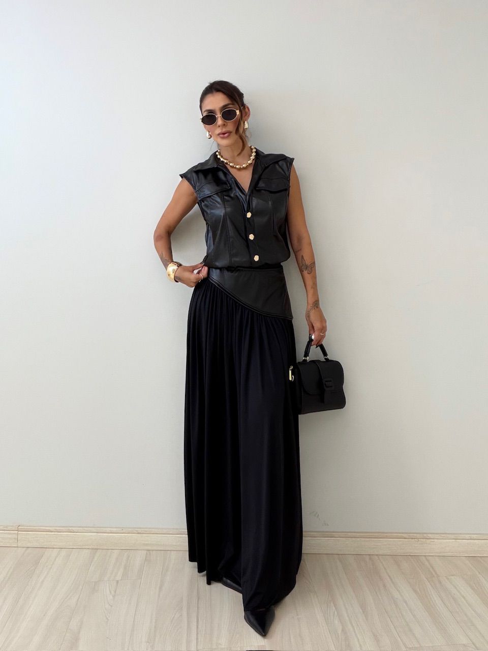 CONJUNTO FRANCINE BODY SAIA PRETO