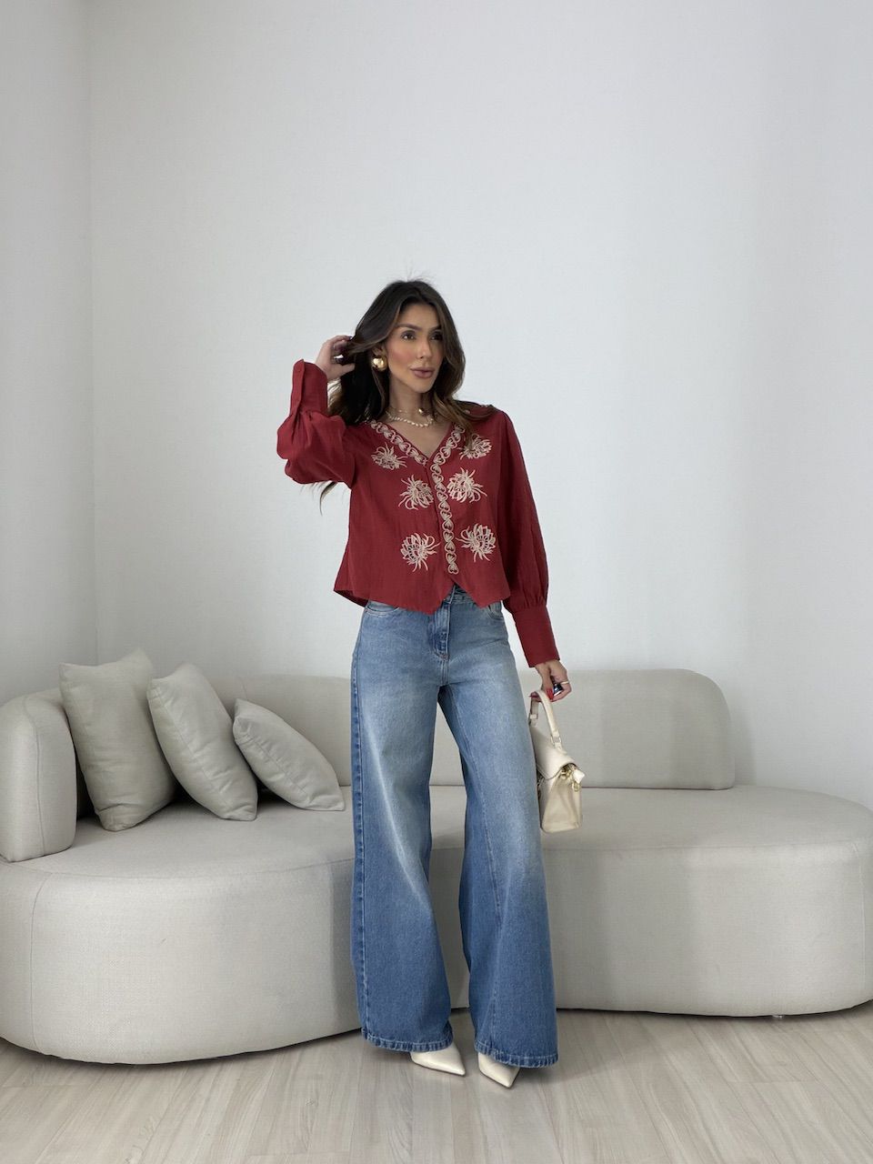 BATA JADE BORDADA VINHO