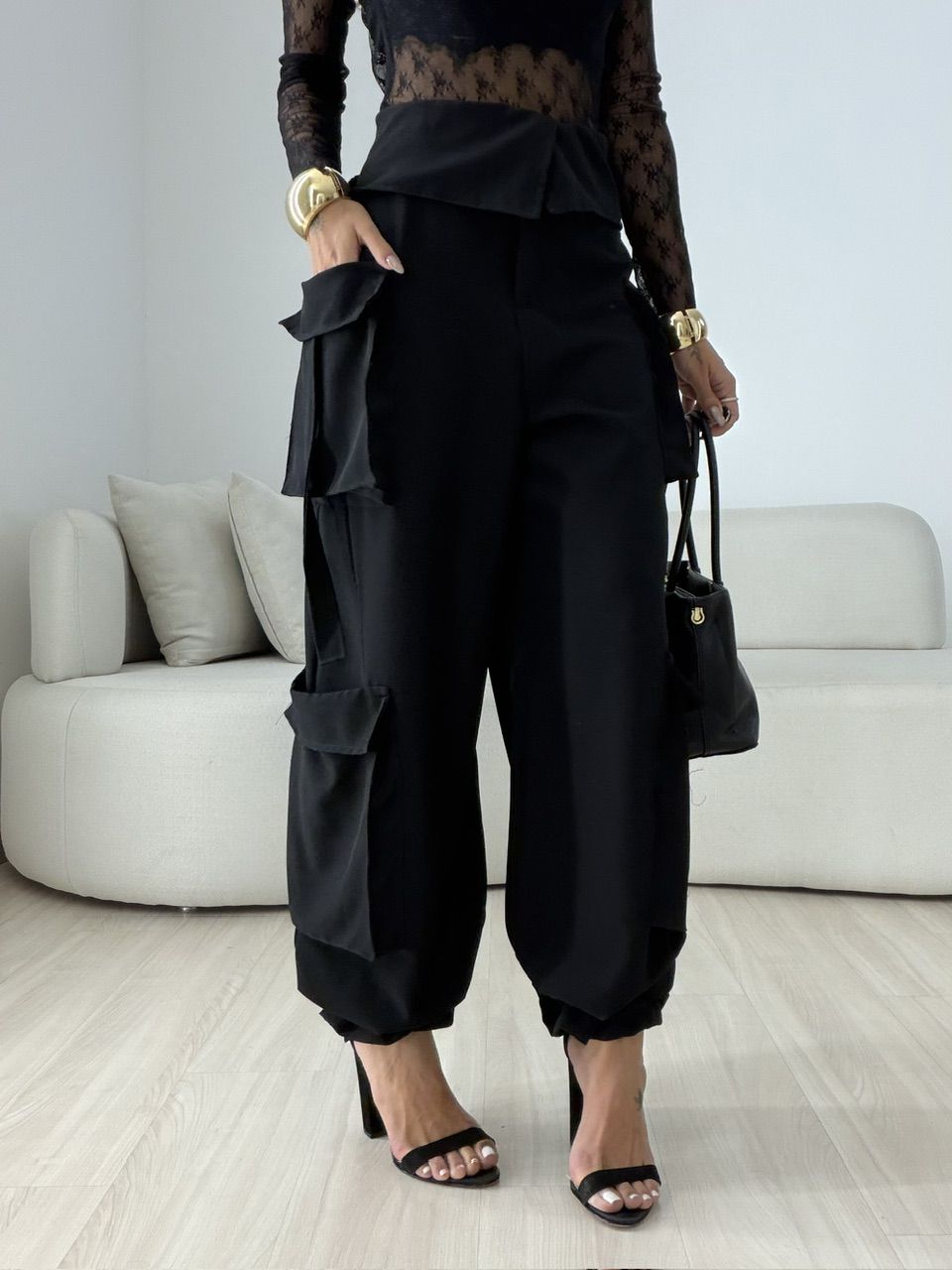 CALÇA MAVIE CARGO PRETA - 0079620033 - CAROLLA FERRARO
