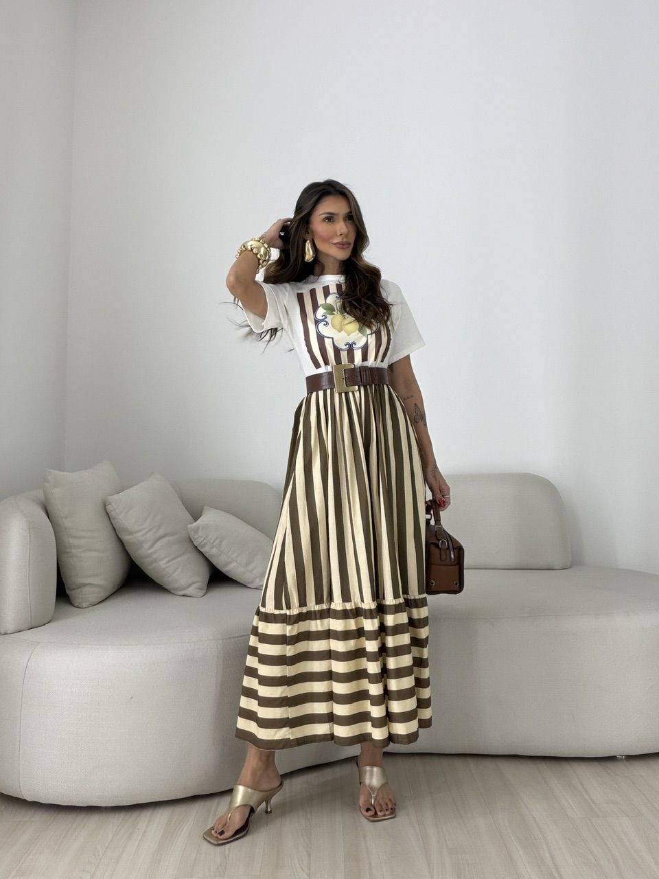 VESTIDO BETÂNIA LISTRAS CREME/MARROM - 0079780470 - CAROLLA FERRARO