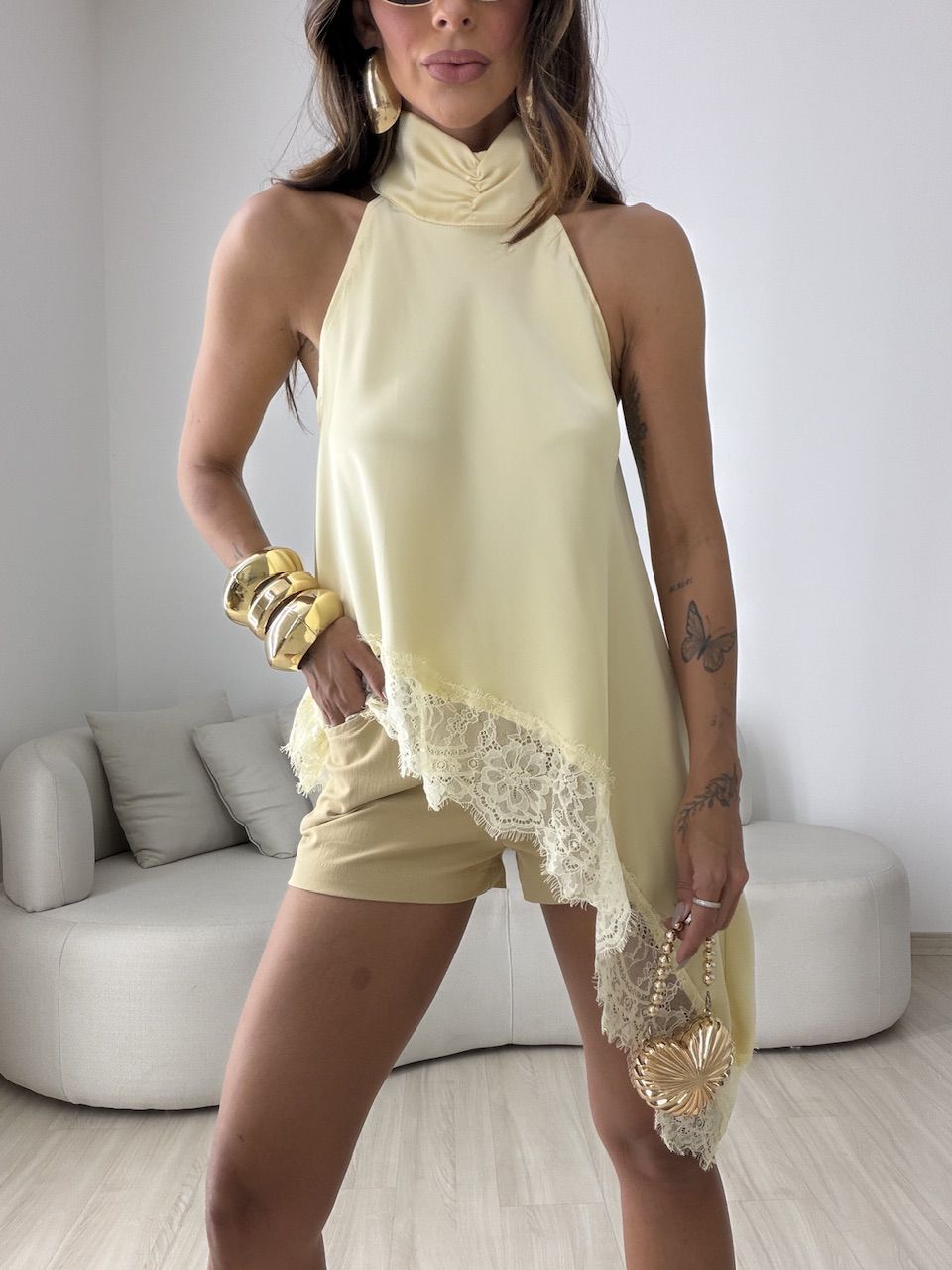 BLUSA MARIA ISIS ASSIMÉTRICA AMARELA