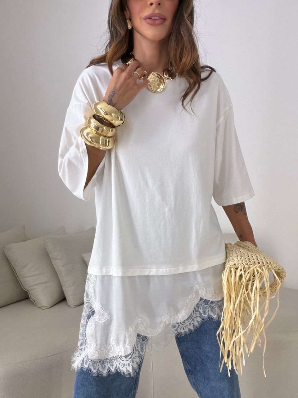 T-SHIRT REGINA RENDA OFF