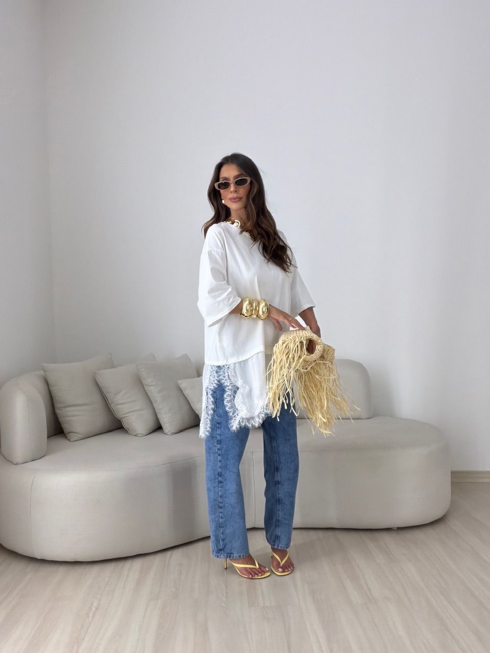 T-SHIRT REGINA RENDA OFF