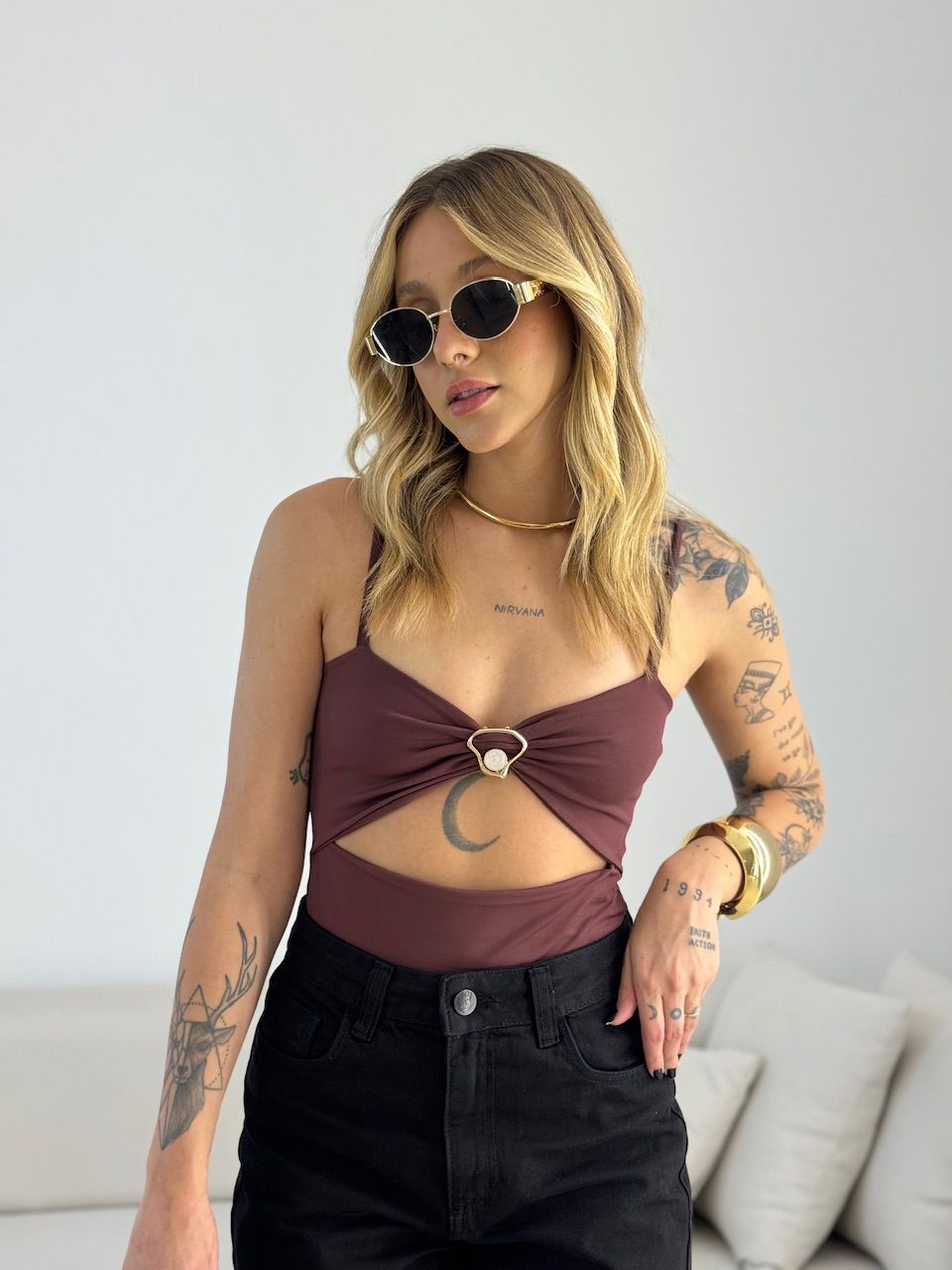 BODY FERNANDA ALCINHA METAL CAFÉ