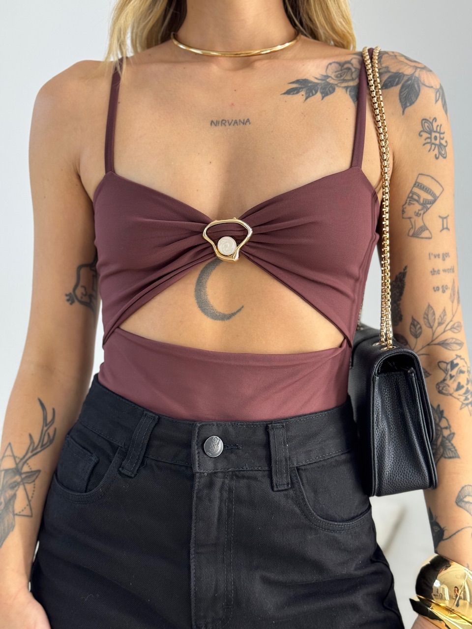 BODY FERNANDA ALCINHA METAL CAFÉ