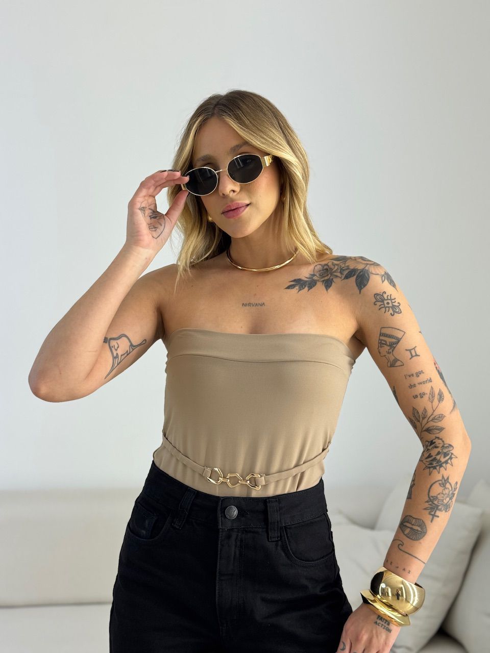 BODY KAREN TOMARA QUE CAIA AREIA