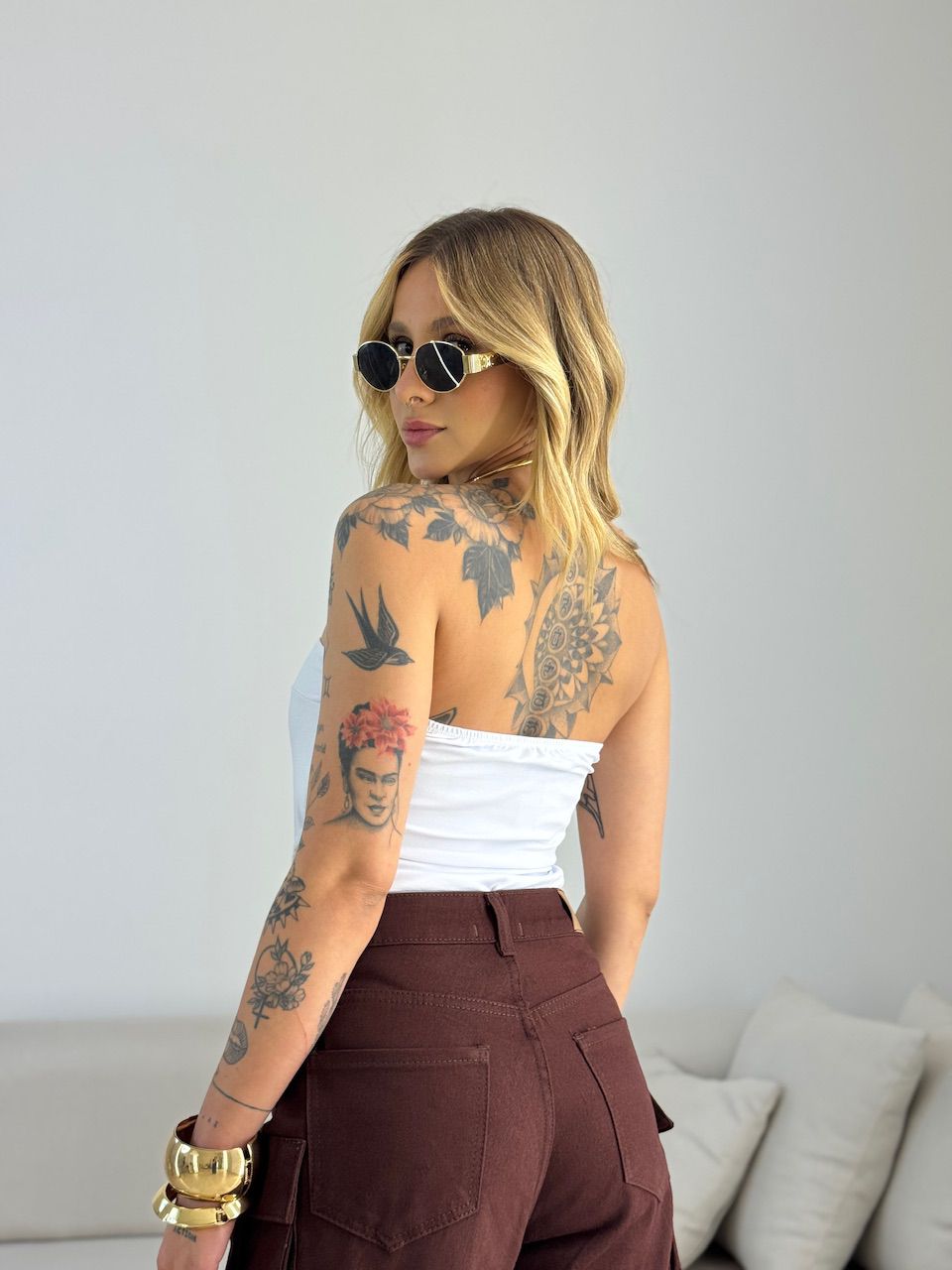 BODY KAREN TOMARA QUE CAIA OFF