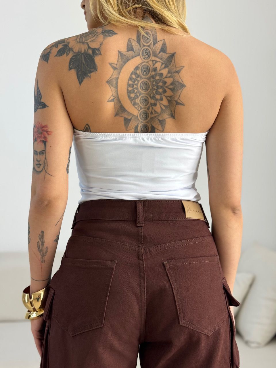 BODY KAREN TOMARA QUE CAIA OFF