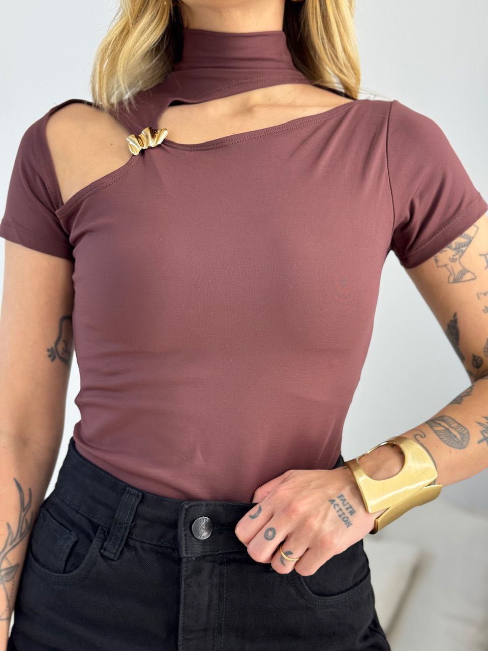 BODY MARINA MANGUINHA METAL CAFÉ