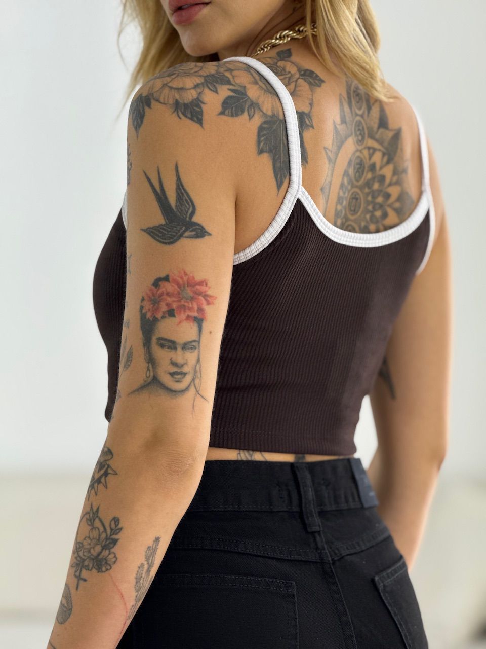 TOP CAMILA CANELADO CAFÉ