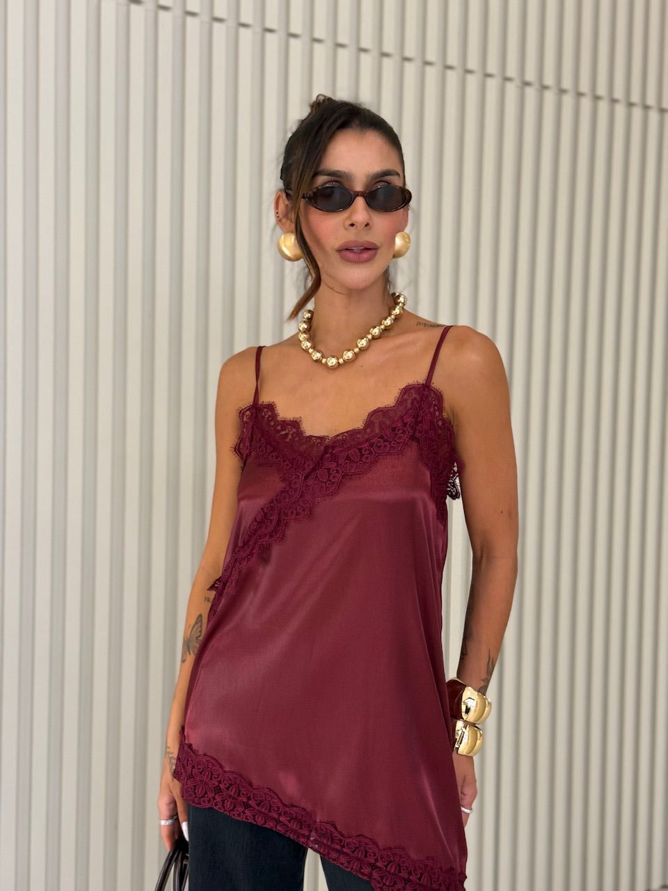 BLUSA BETÂNIA ACETINADA VINHO - 0076020168 - CAROLLA FERRARO