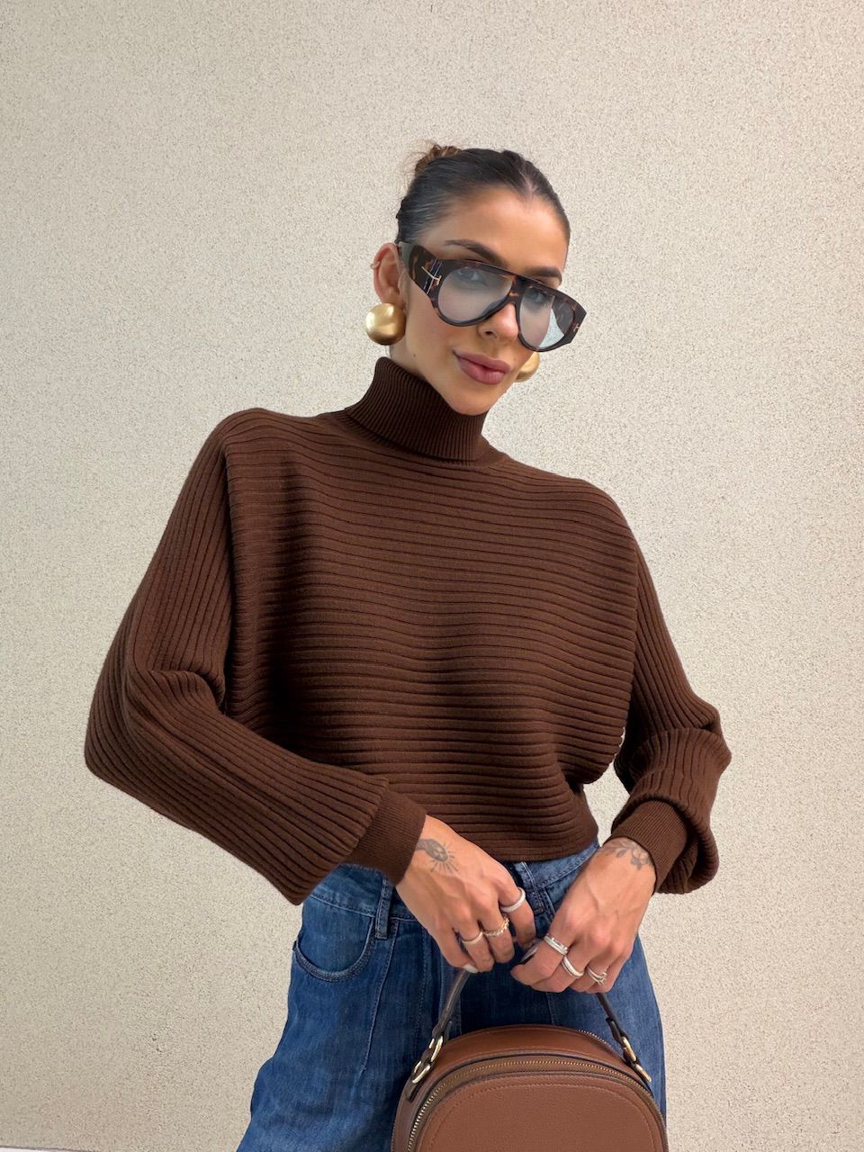 TRICOT DANIELA GOLA ALTA MARROM