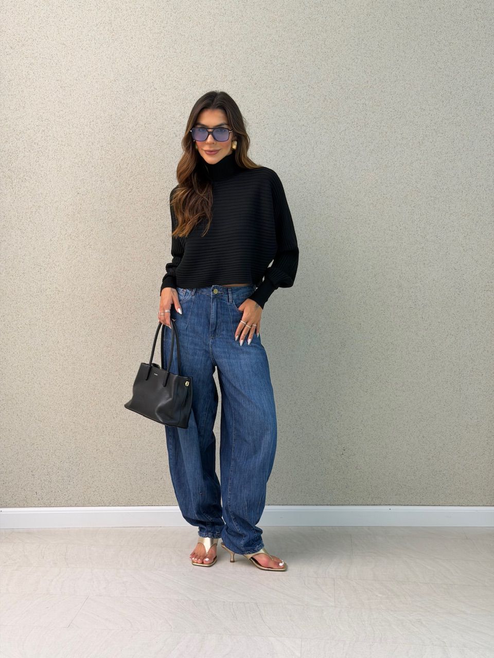 TRICOT DANIELA GOLA ALTA PRETO