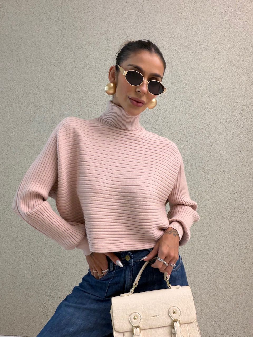 TRICOT DANIELA GOLA ALTA ROSA