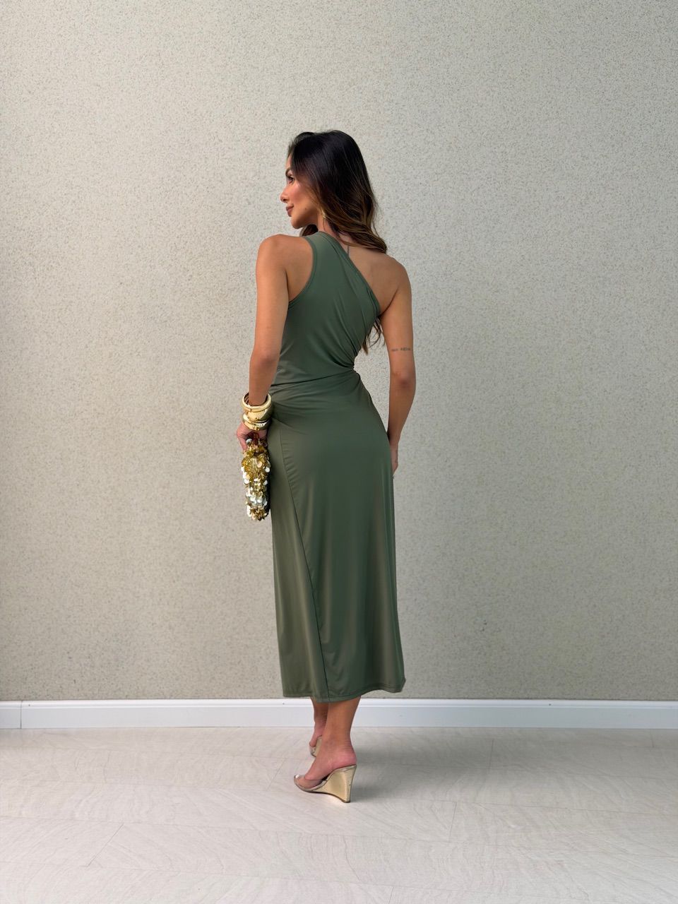 VESTIDO ANA AMÉLIA NULA MANGA VERDE.