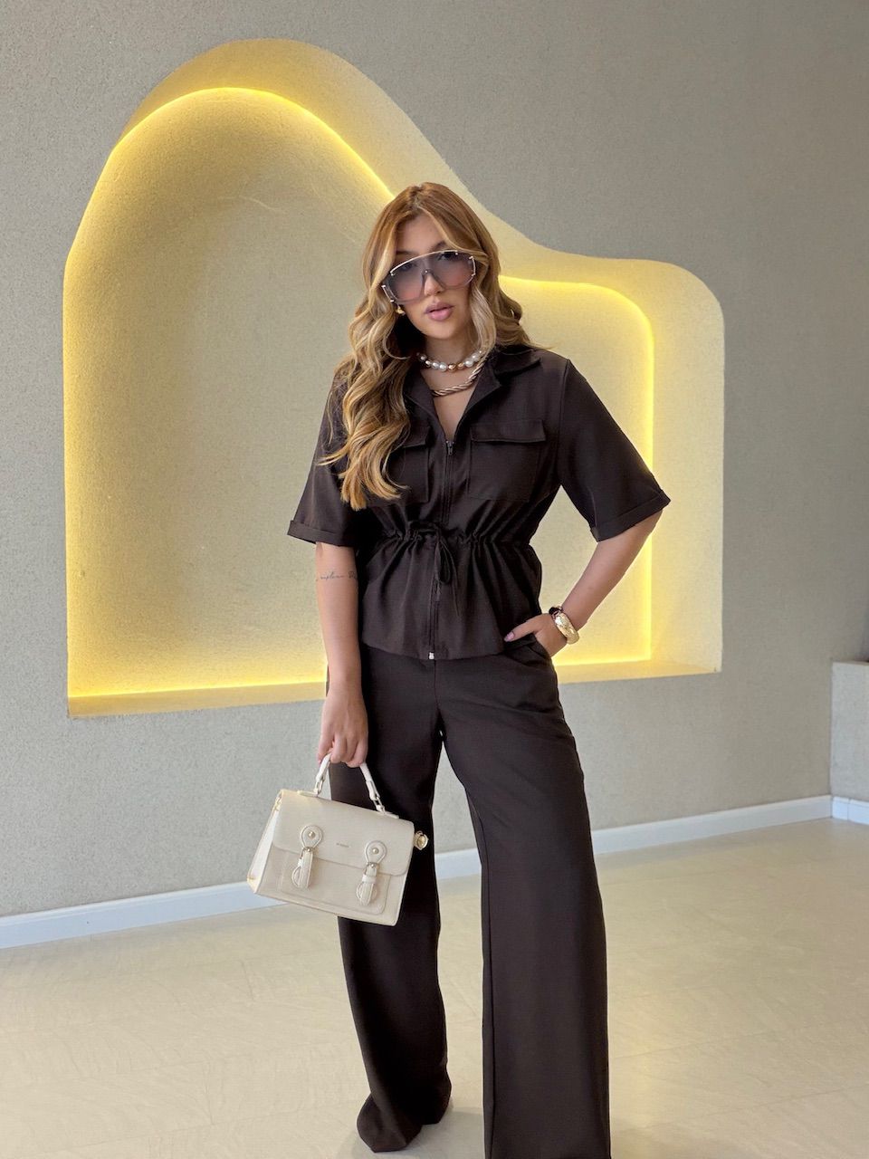CONJUNTO GRAZI BLUSA CALÇA CAFÉ - 0077160160 - CAROLLA FERRARO