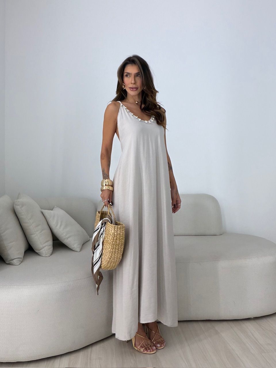 VESTIDO MORGANA CONCHA CAQUI - 0078800096 - CAROLLA FERRARO