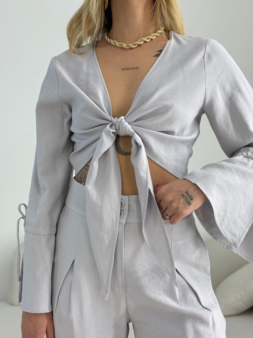 CONJUNTO MADONNA AMARRAÇÃO CINZA