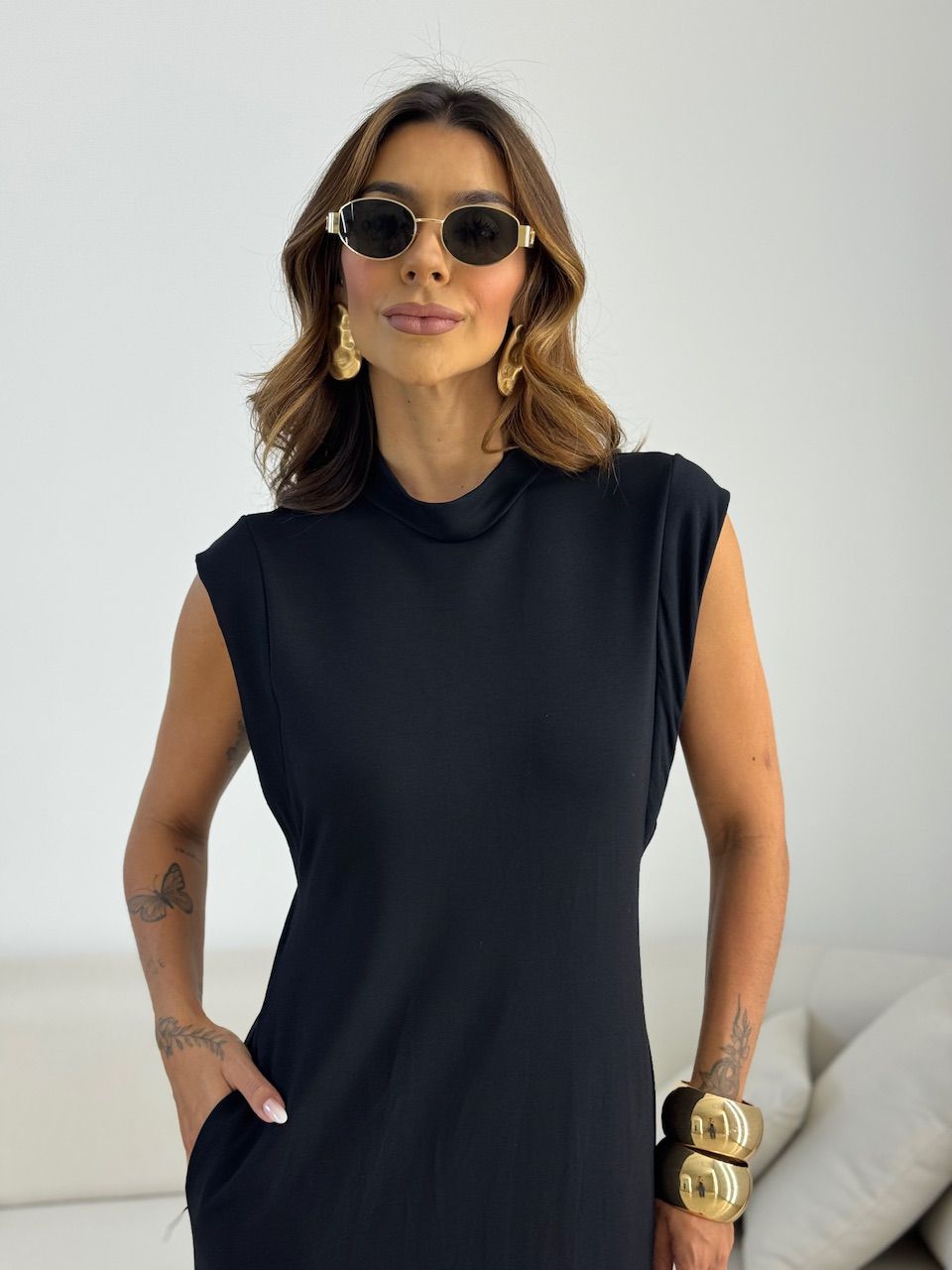 VESTIDO BABI CAVADO PRETO