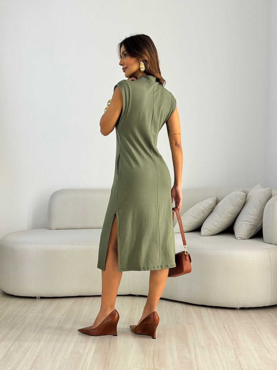 VESTIDO BABI CAVADO VERDE OLIVA