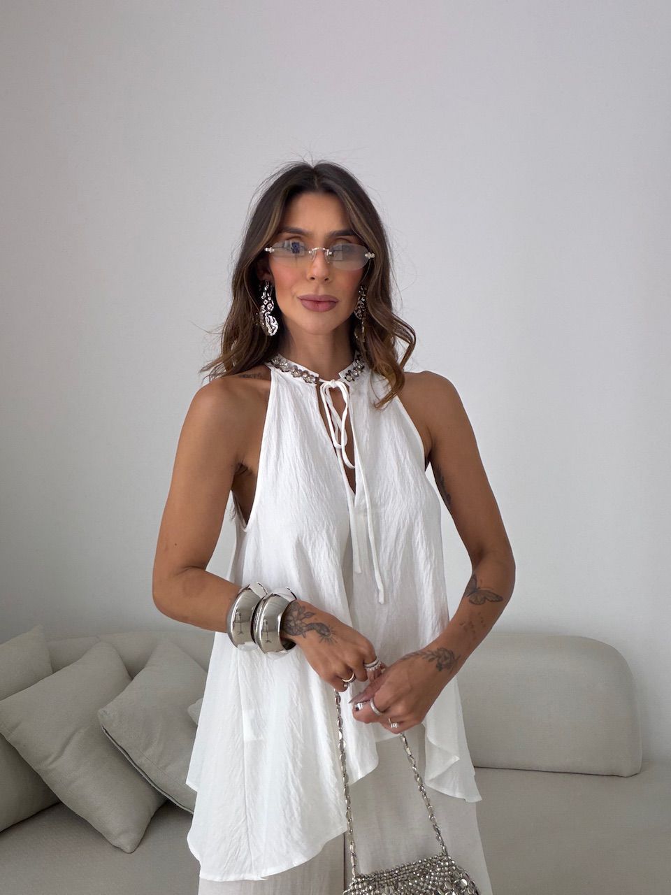 BLUSA ALICE APLICAÇÕES OFF - 0081870048 - CAROLLA FERRARO