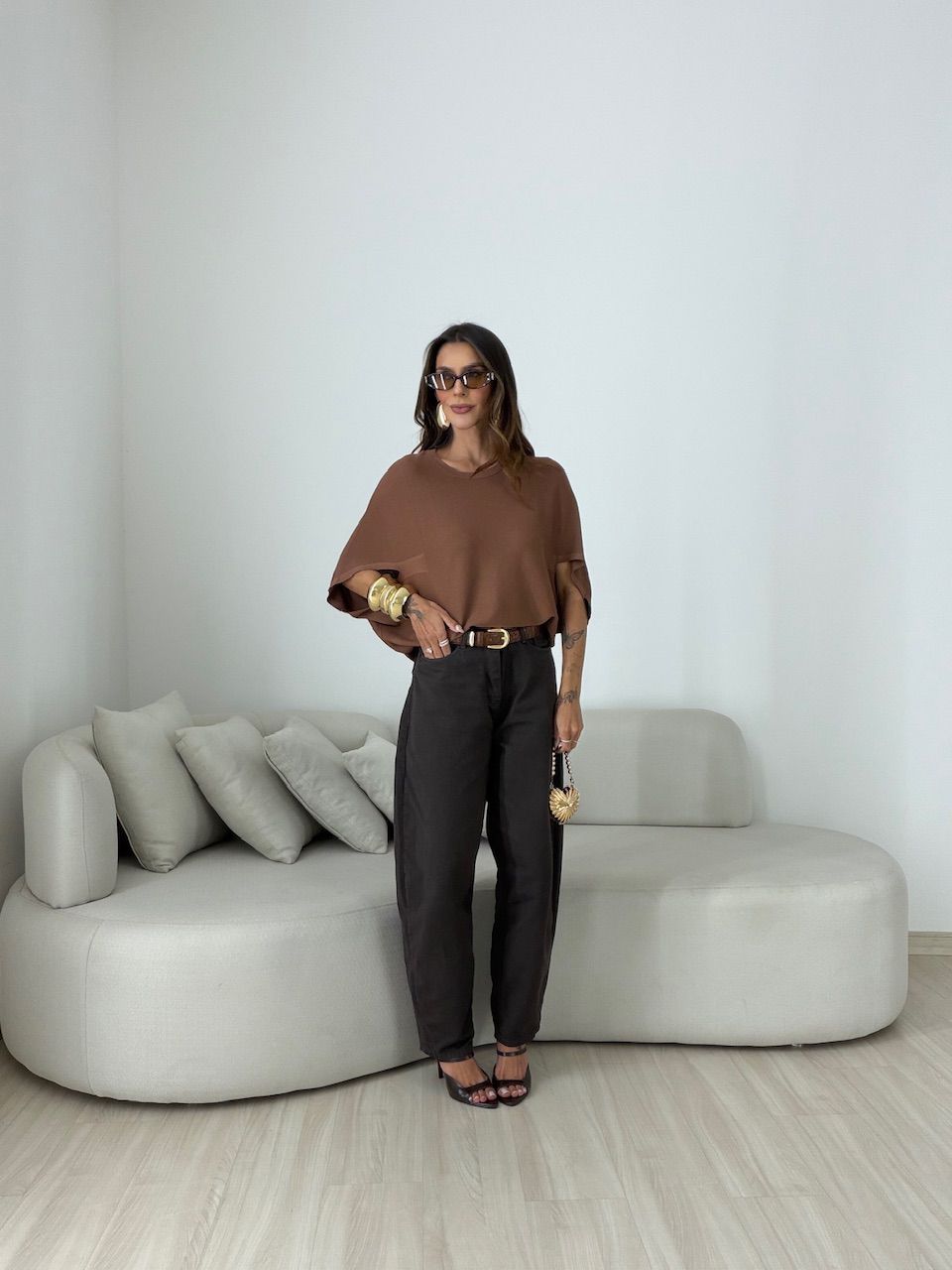 BLUSA GIANA MANGA MORCEGO MARROM