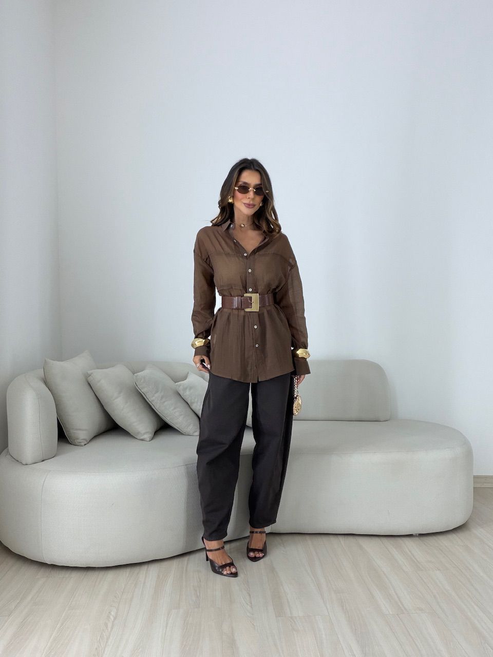 CAMISA BERENICE LISA MARROM