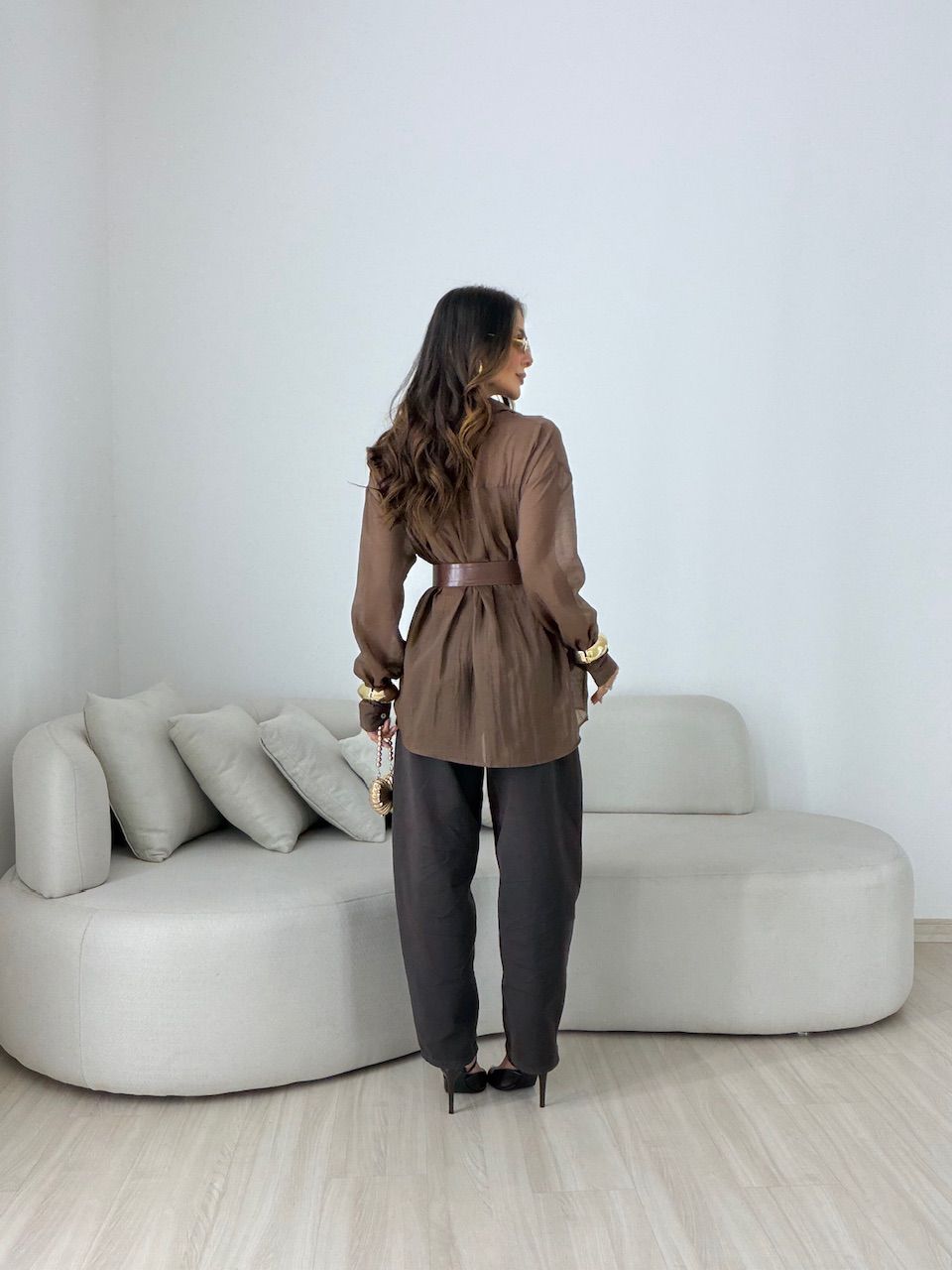 CAMISA BERENICE LISA MARROM