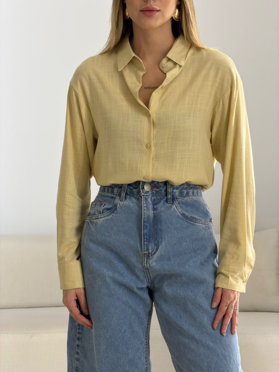 CAMISA MARIA LUIZA BÁSICA YELLOW BUTTER