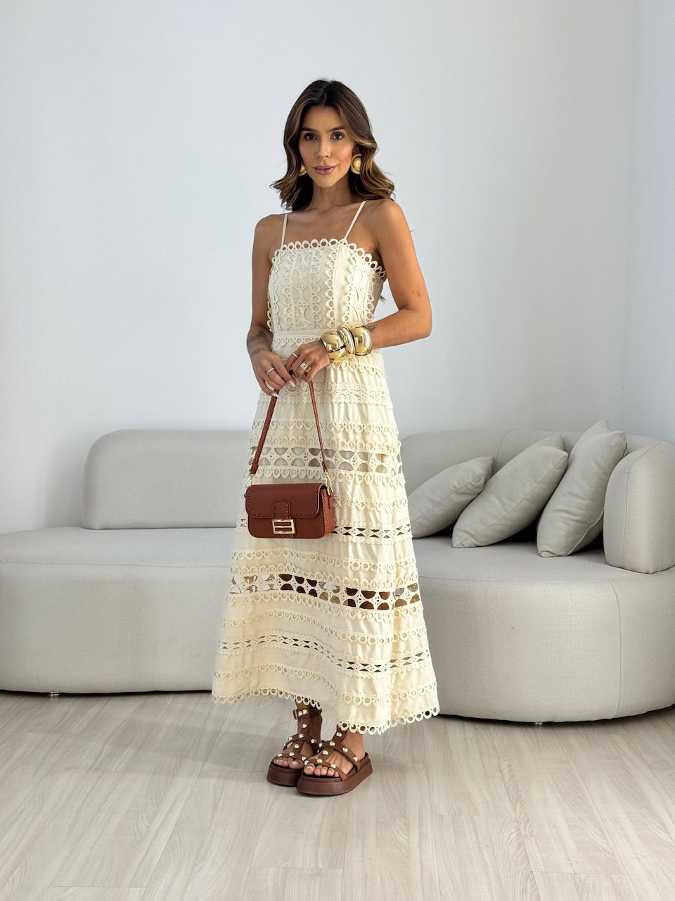 VESTIDO IRENE LAISE AREIA - 0070290110 - CAROLLA FERRARO