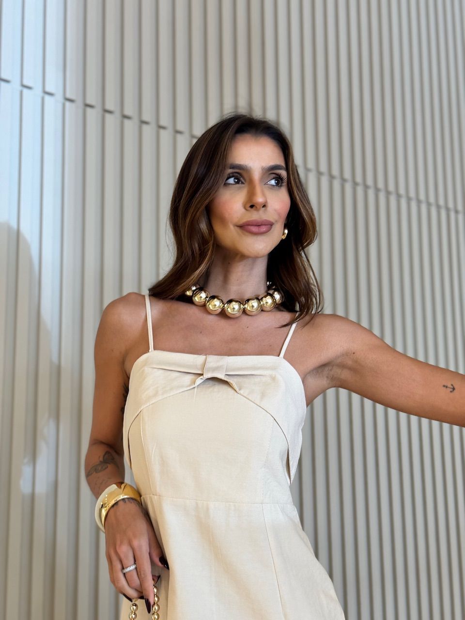 VESTIDO LIVIA FENDA AREIA