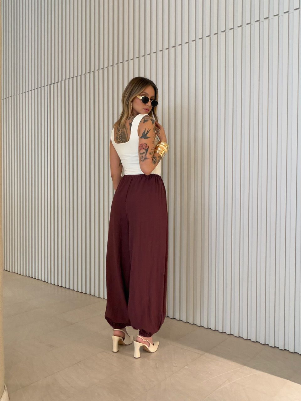 CALÇA ALINE ALADIM VINHO