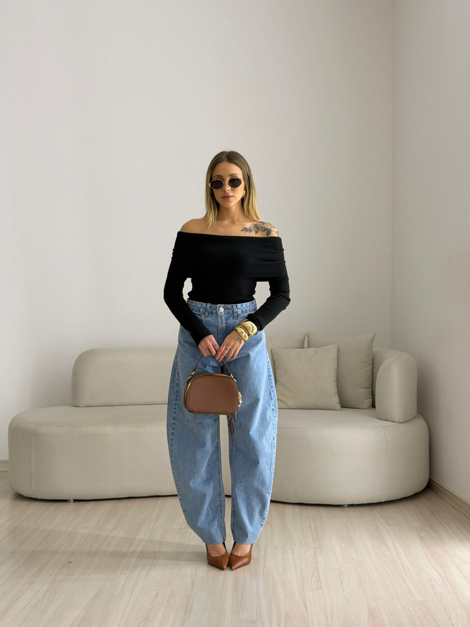 BLUSA ANA VITÓRIA OMBRO A OMBRO PRETA