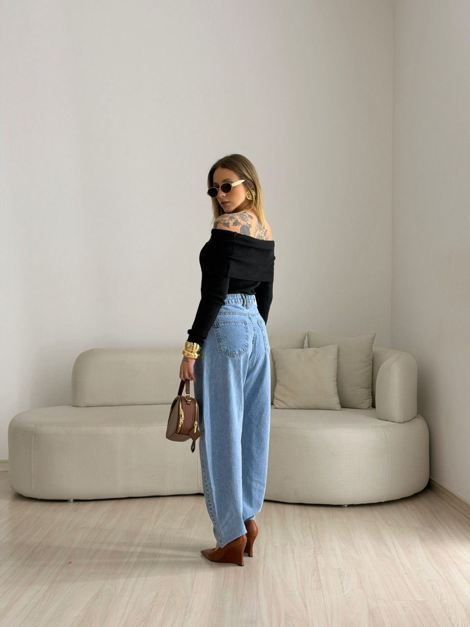 BLUSA ANA VITÓRIA OMBRO A OMBRO PRETA