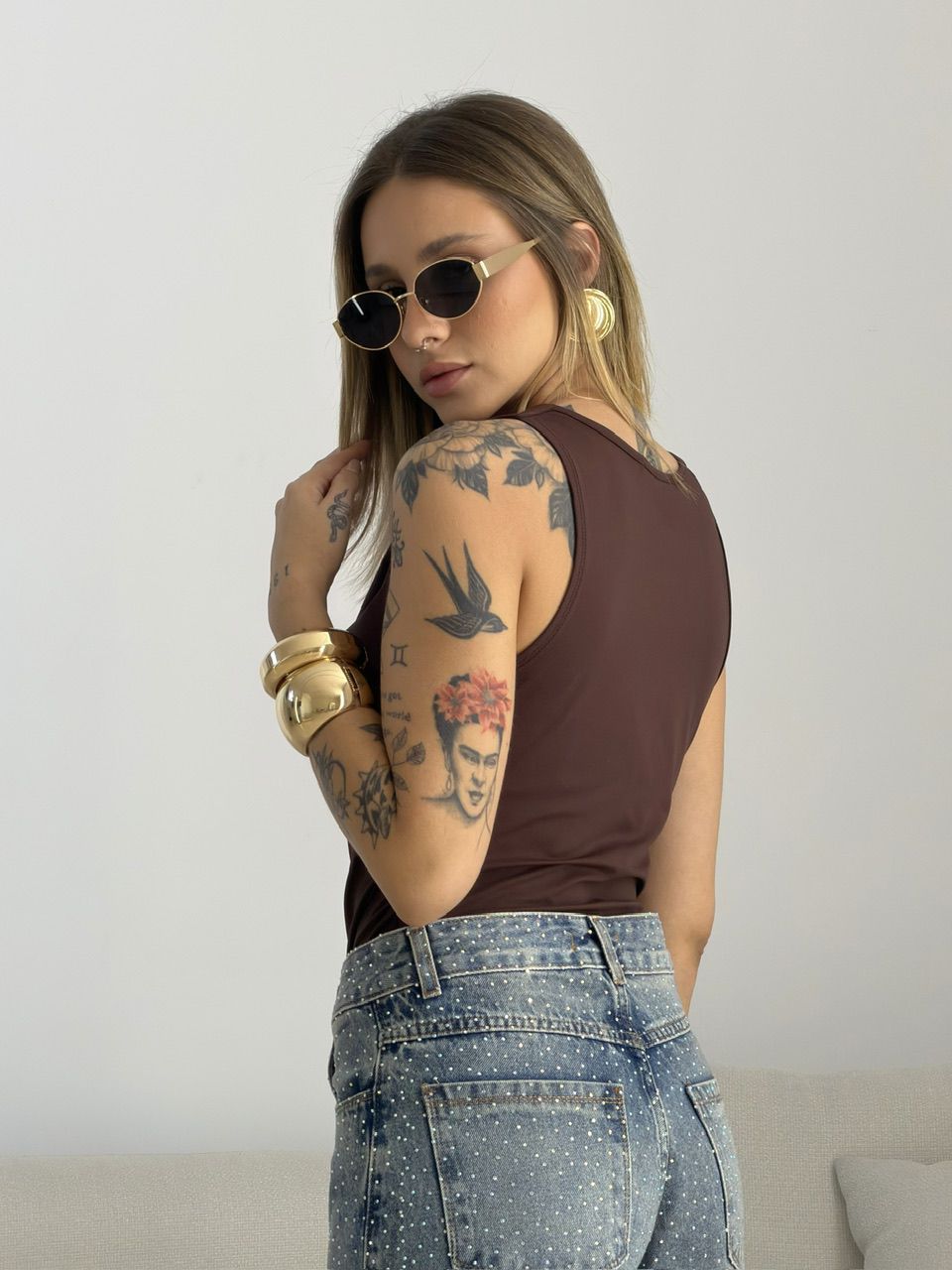 BLUSA BRENDA CAVADA MARROM