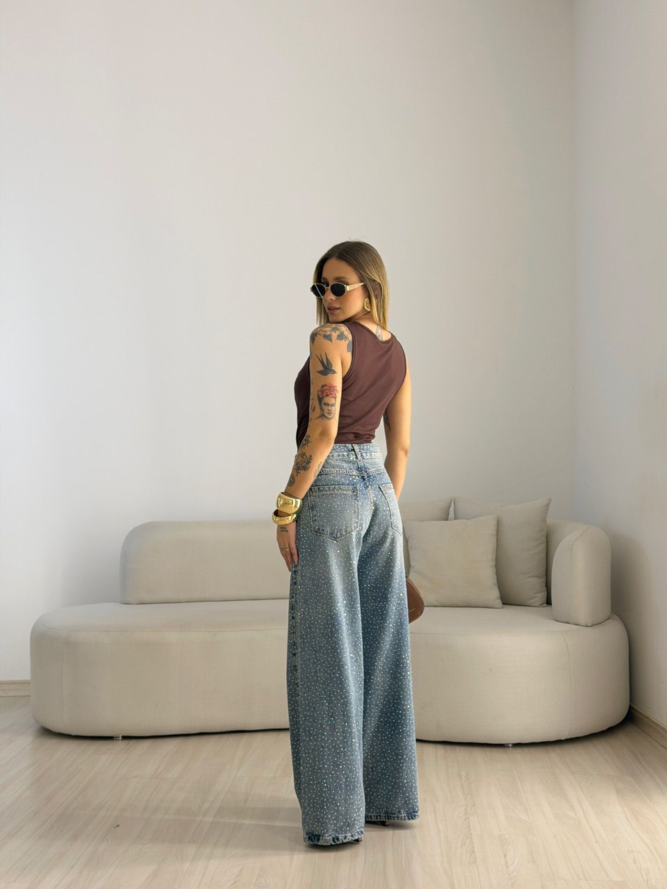 BLUSA BRENDA CAVADA MARROM