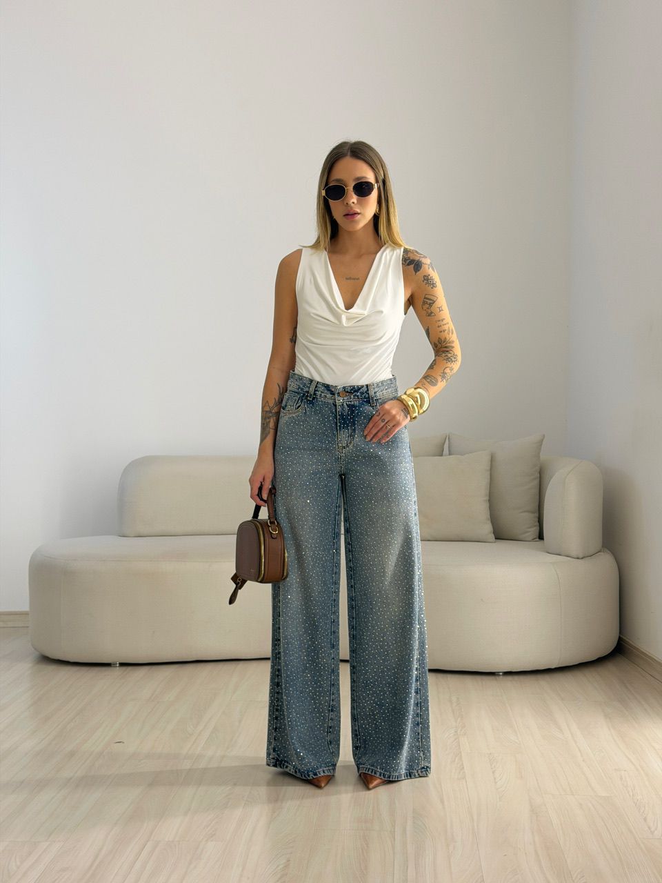 BLUSA BRENDA CAVADA OFF