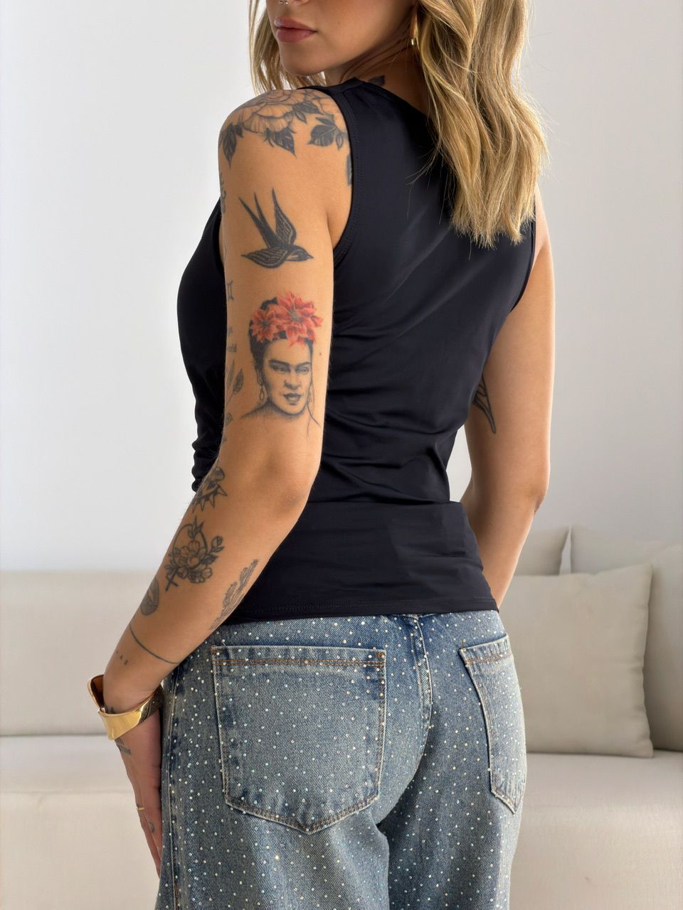 BLUSA BRENDA CAVADA PRETO