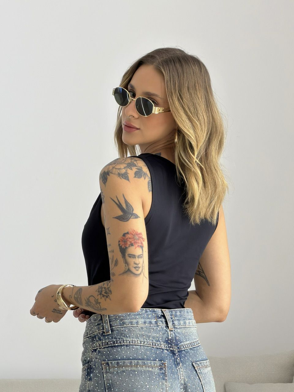 BLUSA BRENDA CAVADA PRETO