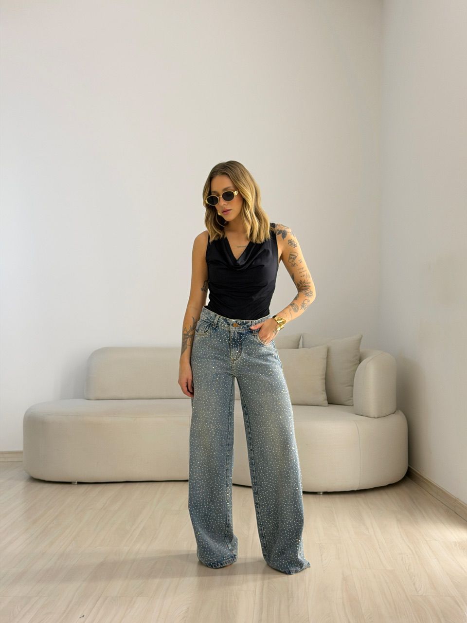 BLUSA BRENDA CAVADA PRETO