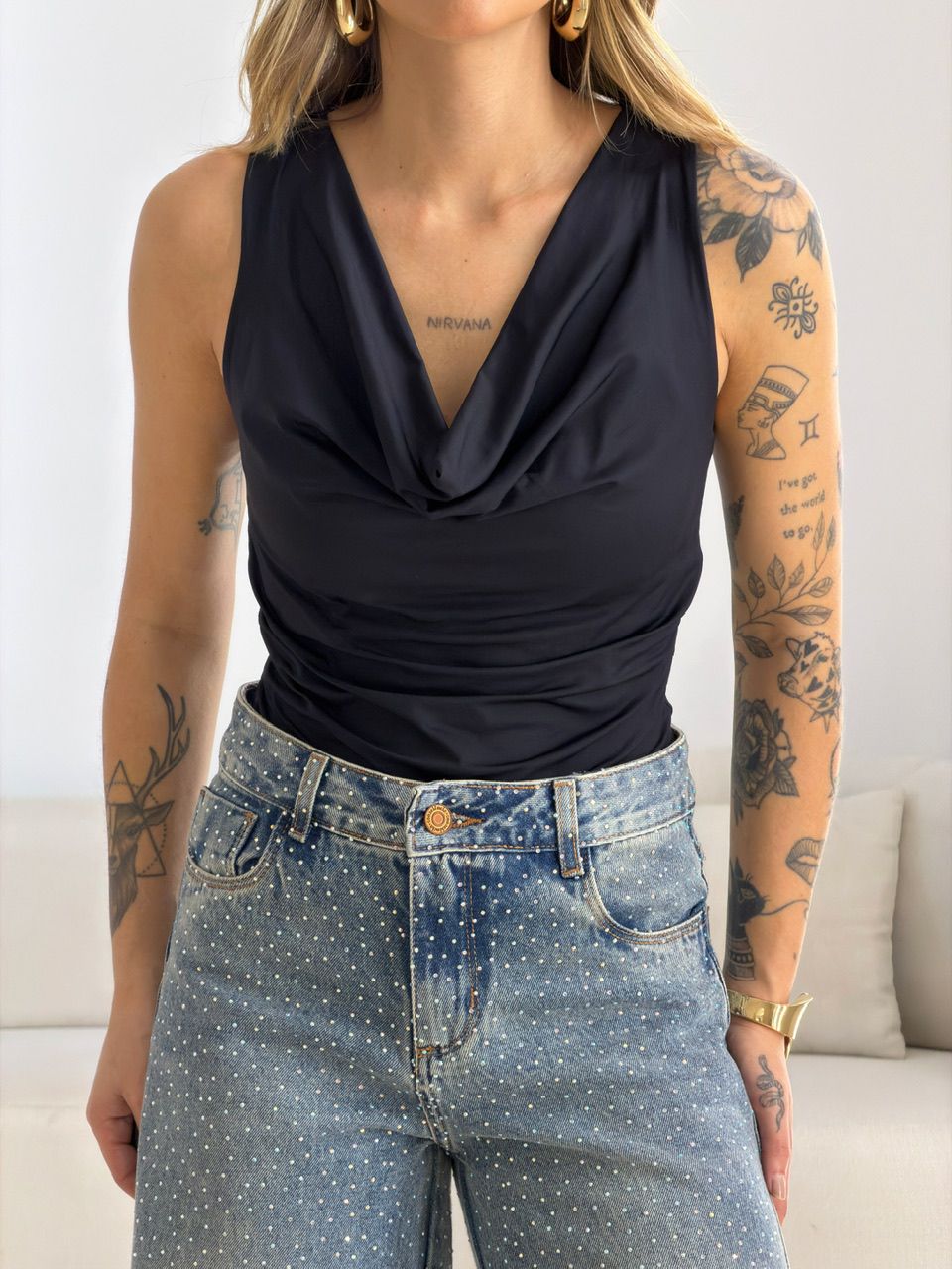 BLUSA BRENDA CAVADA PRETO