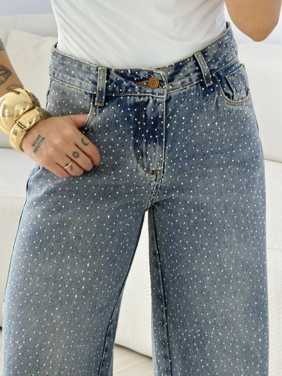 CALÇA YARA APLICAÇÕES JEANS CLARO