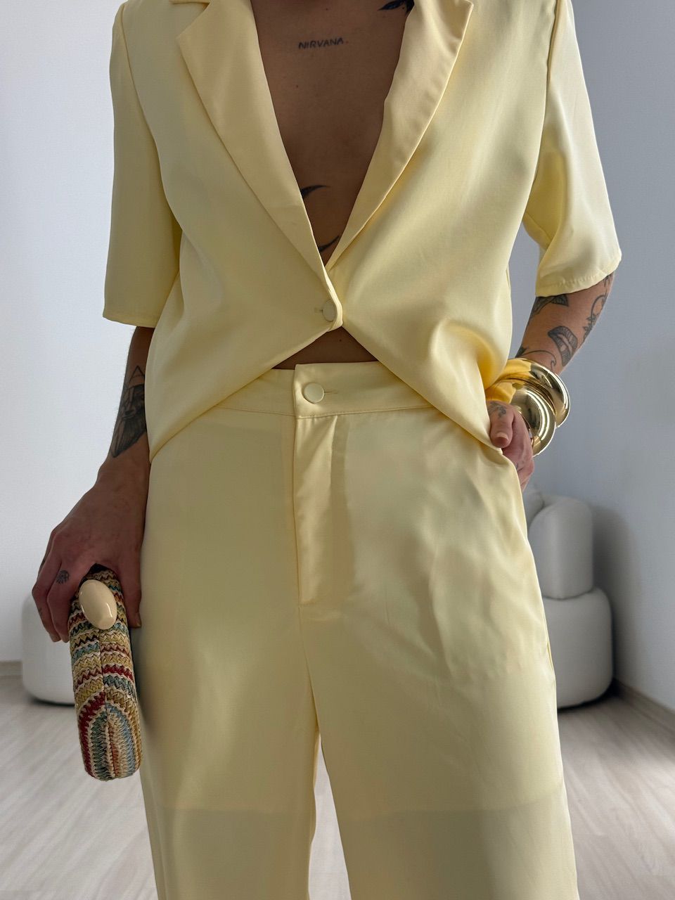 CONJUNTO MILA ACETINADO YELLOW BUTTER